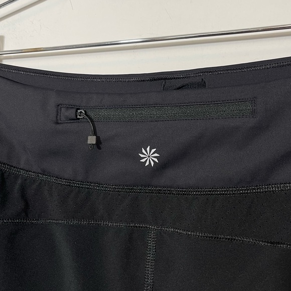 Athleta Run With It 3.5" Short in Black Lined XL Gym Train Activewear 530651 - Picture 7 of 13